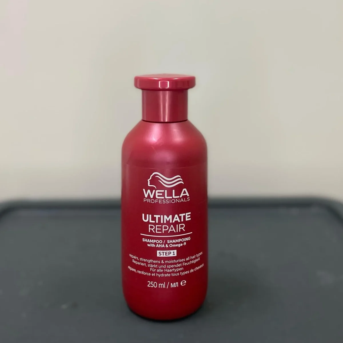 Wella Ultimate Repair Shampoo 250ml